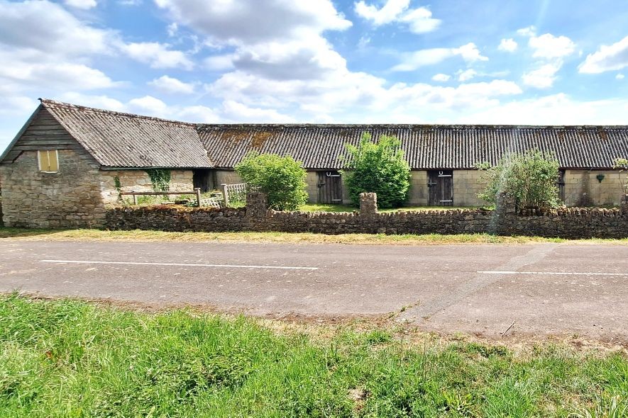 SOLD – Land & Buildings At Packhorse Lane, Purton, Swindon, Wiltshire, SN5 4HU